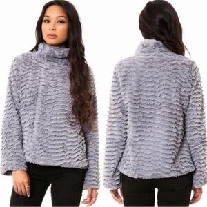 Patagonia Pelage Gray Fleece Faux Fur Coat Jacket, size Medium